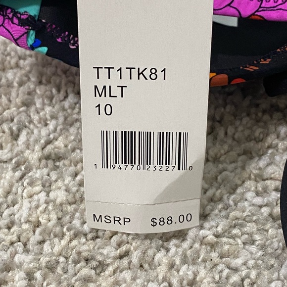 HP 5/17!! NWT Trina Turk Electric Reef Twist Bandeau Top - Picture 10 of 11
